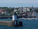 pour franchir ceux de St Peter's Port