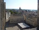 point de vue sur la place du Palais et l'Htel de Ville