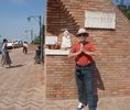 Sainte Vierge, ici bas, pargnez-nous de la malaria...