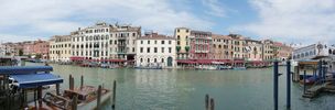le Grand Canal prs du Rialto