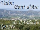 Vallon Pont d'Arc est sillonn par l'Ardche et encadr par les monts ponymes.
