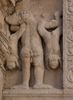 Homme nu, coiff d'un bonnet phrygien, portant deux petits personnages qui, rests sourds  la parole divine, vont en enfer.