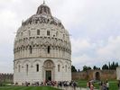 une tiare de marbre pose sur un pr, dixit Suars (fin)