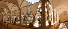 clotre amnag en hall de restaurant