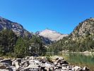 le lac des Laquettes domin par le pic de Nouvielle