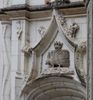 Le porc-épic symbole de Louis XII (dont la devise était - Qui s’y frotte s’y pique -)