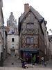Départ vers la cathédrale : rues des Papegaults et du puits Chatel
