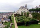 La mairie (ancien évêché) et la roseraie en contre-bas du précédent jardin