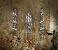 La chapelle, construite et dotée d’un décor sculpté gothique flamboyant du XVIe siècle.