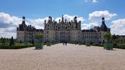 Entrée nord par les jardins à la française
