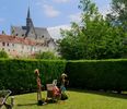 Les nombreux artistes locaux ont su décorer les rives de l’Indrois, affluent de l’Indre.