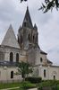 La collégiale Saint-Ours. Elle abrite le tombeau d’Agnès Sorel, favorite de Charles VII.