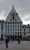 La Grand'Place du Gnral de Gaulle. l'immeuble de style flamand abritait les journalistes et employs de la Voix du Nord.