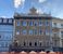 belle maison de la Petite place (Mal namesti) avec au centre un puits en fer forg