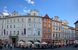 autres maisons de la place et de la rue Karlova